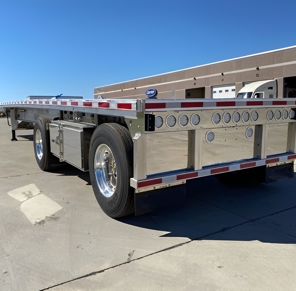 flatbed-trailer flatbed-trailer