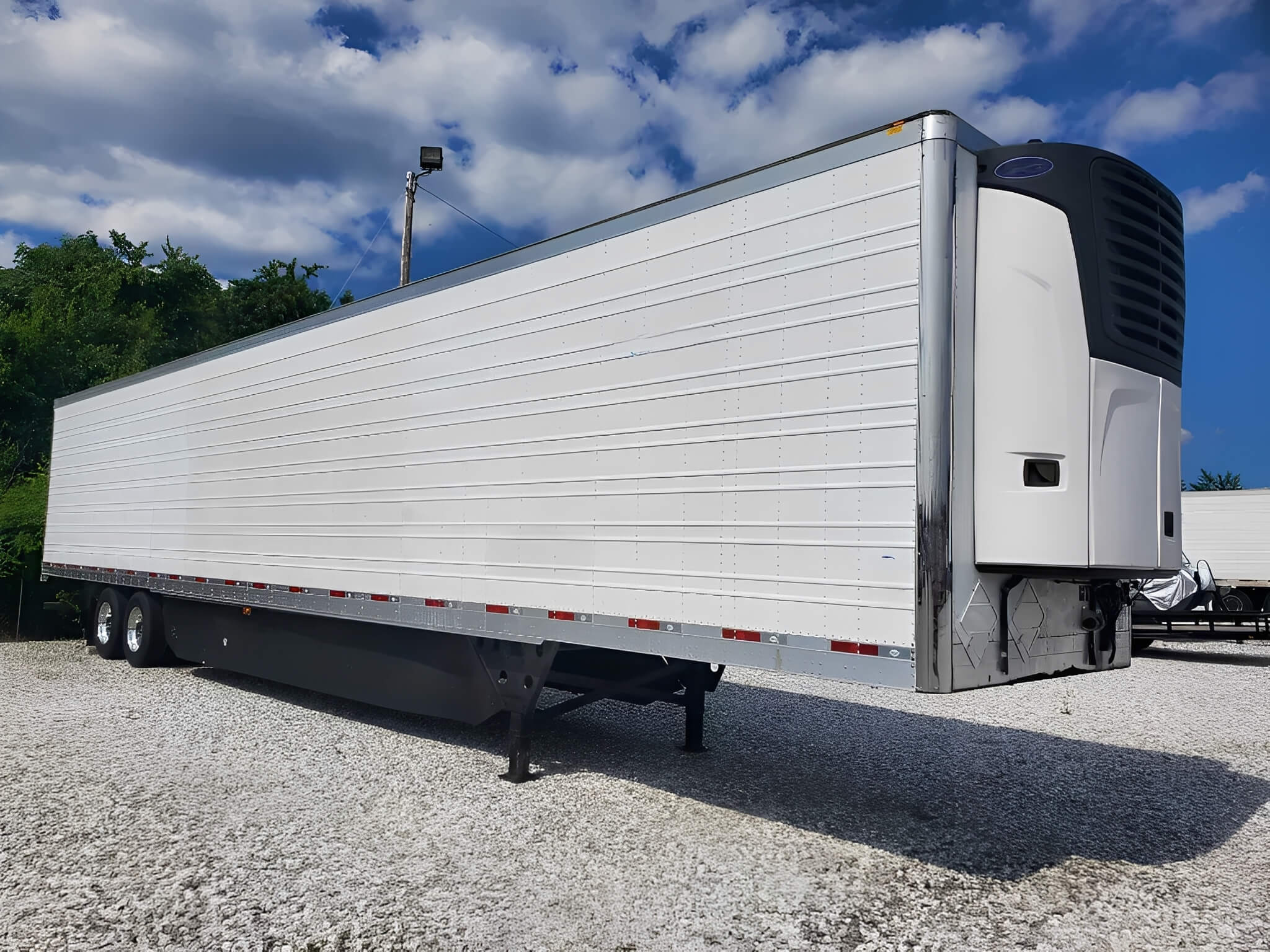 custom refrigerated trailer