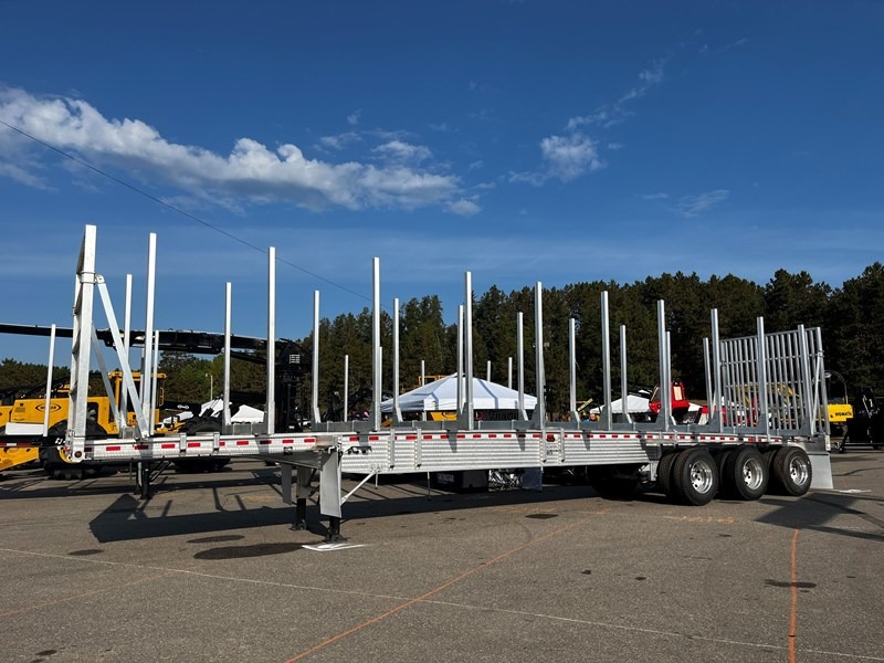 log-trailer-material-customization